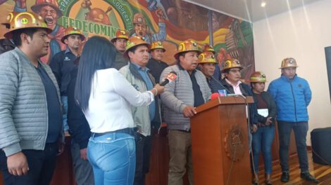 Mineros de Fedecomin en movilizaciones en La Paz