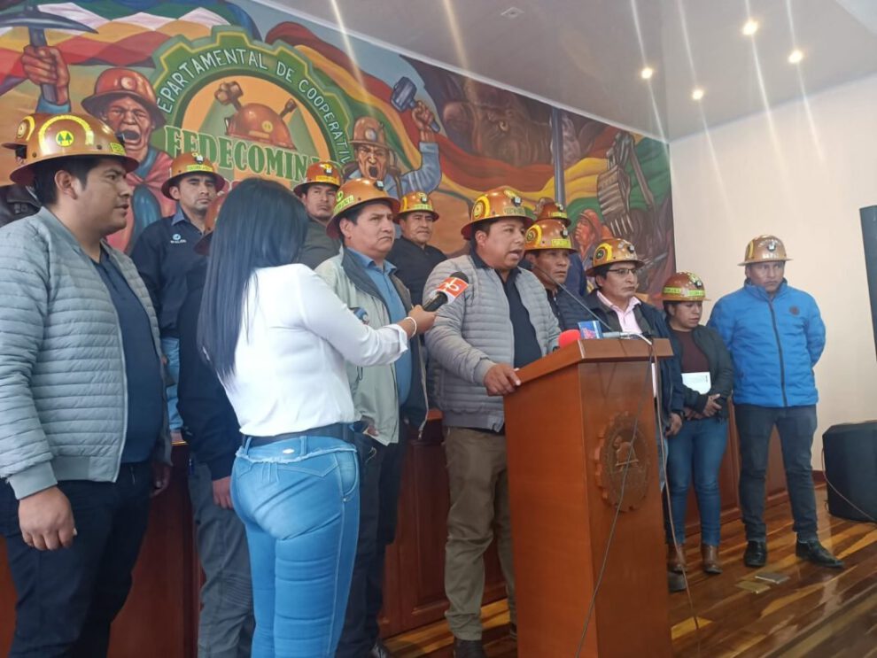 Mineros de Fedecomin en movilizaciones en La Paz