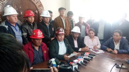 El secretario Ejecutivo de la COB, Juan Carlos Huarachi, en conferencia de prensa sobre el Censo de Población y Vivienda