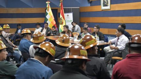 Acuerdo mineros auríferos con el Gobierno sobre impuesto al oro