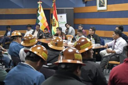 Acuerdo mineros auríferos Gobierno sobre impuesto del 4,8%