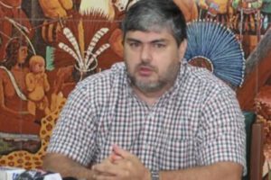 Paro indefinido en Santa Cruz liderado por Fernando Larach