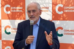 Carlos Mesa veedor en la segunda vuelta electoral de Brasil