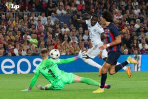 Sadio Mané abrió la ruta del triunfo del Bayern en su visita al Barcelona