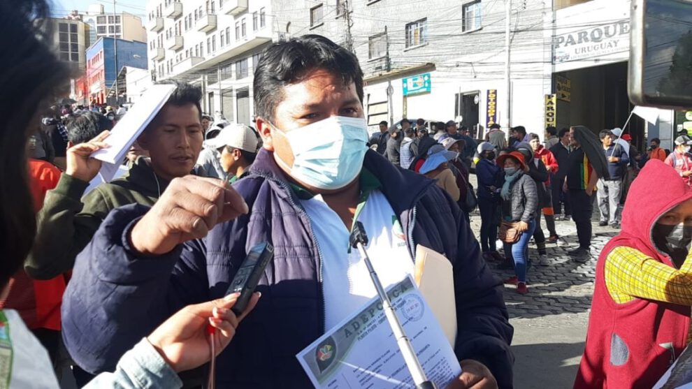 Adepcoca advierte con paralizar el Norte de La Paz
