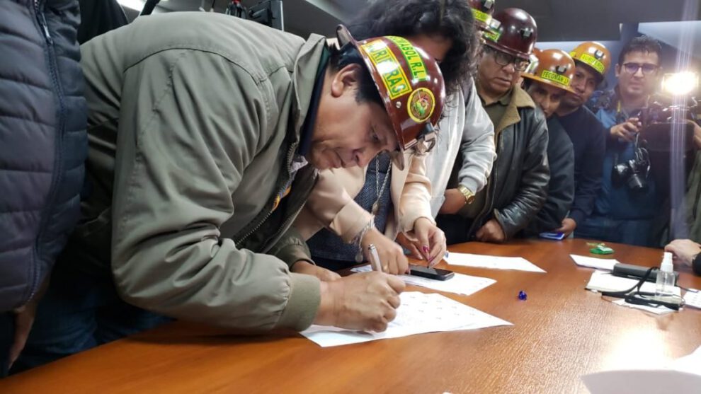Impuesto a auríferos en Bolivia