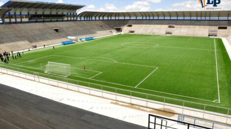 Sistema de iluminación en el estadio de Villa Ingenio
