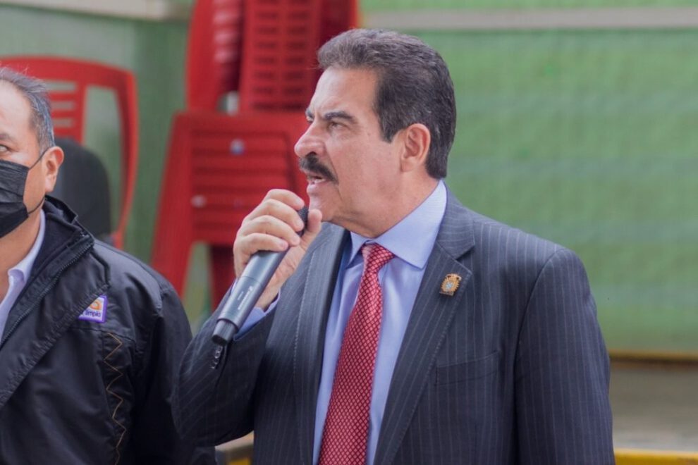 juicio contra Manfred Reyes Villa por la represa Quecoma