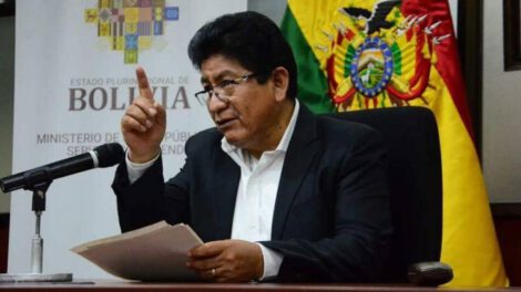 Ministro Montaño habla sobre el paro indefinido Santa Cruz