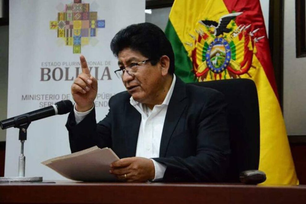 Ministro Montaño habla sobre el paro indefinido Santa Cruz