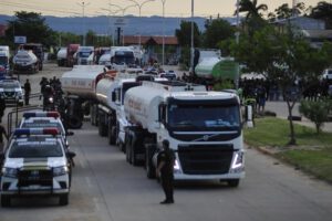 Enfrentamientos en la refinería de Santa Cruz