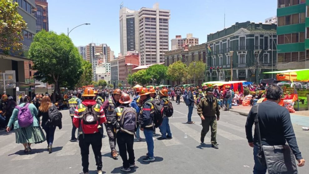 Integrantes de Ferecomin marchan en demanda de restitución de su personería jurídica