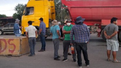 Transporte internacional analiza medidas de presión por la suspensión de exportación