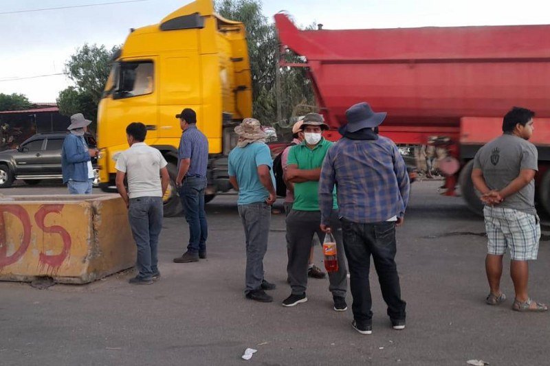 Transporte internacional analiza medidas de presión por la suspensión de exportación