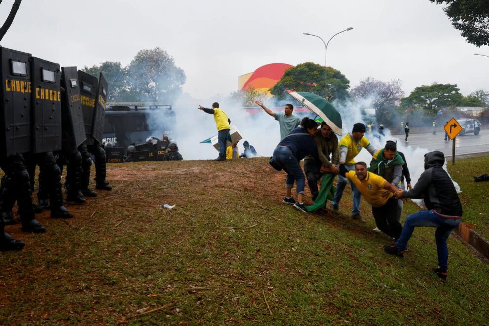 Bloqueos en Brasil por partidarios de Jair Bolsonaro tras resultados electorales