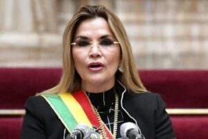 Cerco a Santa Cruz y derechos humanos según Añez