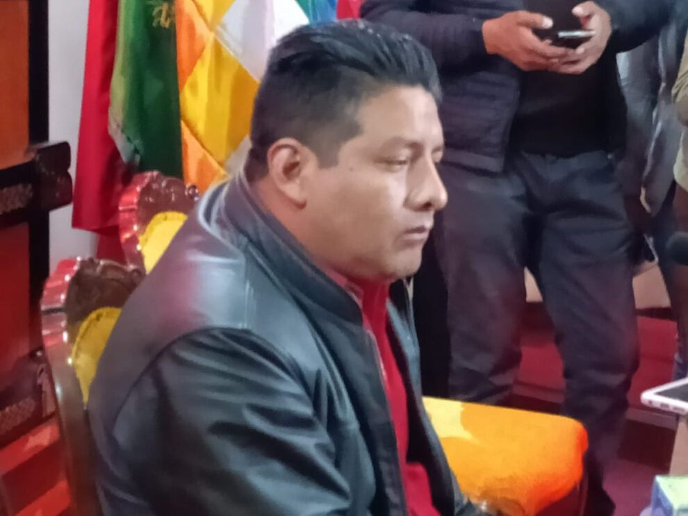 Gobernador paceño no asistirá al encuentro con el Gobierno