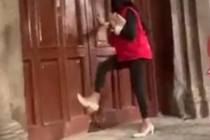 Destitución de funcionaria en la Gobernación de Oruro