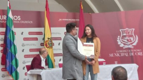 Premiación del Concurso Municipal de Poesía en Oruro