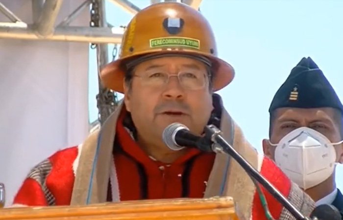 El mandatario se pronunció sobre la industrialización del litio en Uyuni