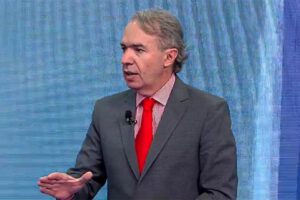 Plan de Camacho para acortar mandato de Arce