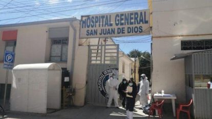 Mantenimiento del tomógrafo en el Hospital General de Oruro