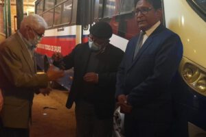 Comunicación Social recibe llaves de su bus