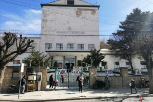 Simra Oruro acató paro de 24 horas
