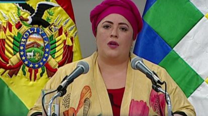 María Nela Prada en conferencia de prensa sobre el paro indefinido