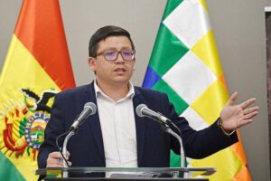 Redistribución de escaños por el Gobierno de Luis Arce