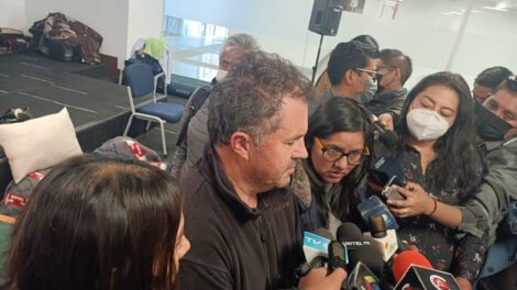 Huelga de hambre diputados CC durante conferencia de prensa
