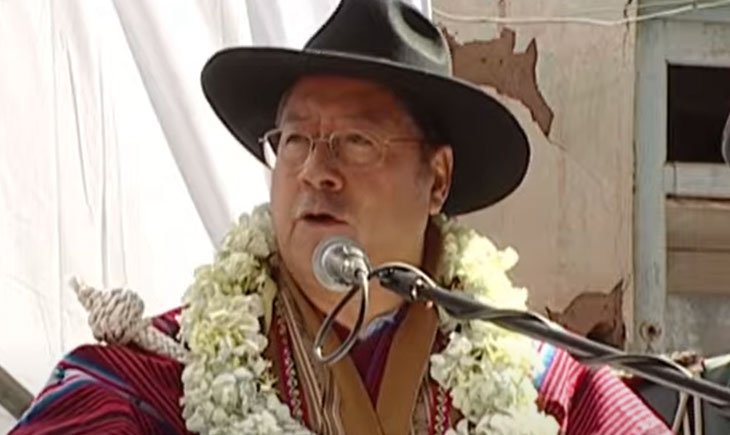 Luis Arce sugiere a dirigentes no dejarse hablar al oído