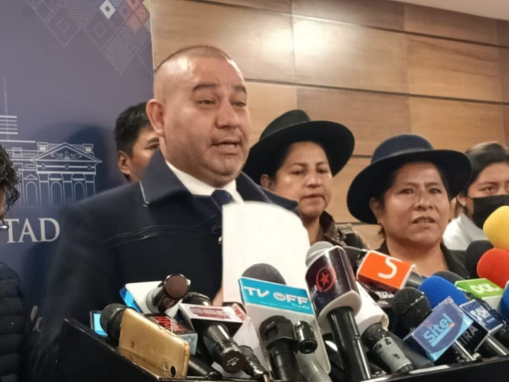 alianza entre diputados del MAS