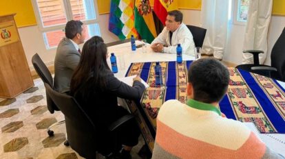 Gobernador en España promoviendo el Carnaval de Oruro