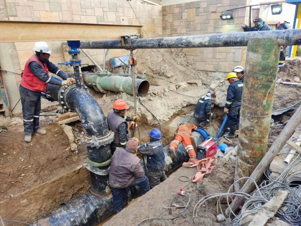 Trabajos para mejorar distribución de agua en el proyecto de Renovación del Sistema de Bombeo