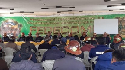 Movilizaciones de cooperativistas mineros en Oruro pidiendo la destitución del ministro