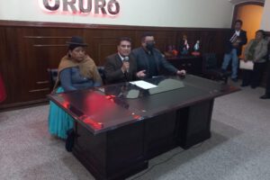 Compensación en distribución de recursos planteada por la Gobernación de Oruro