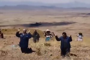 Comunarios claman por lluvia en Bolivia