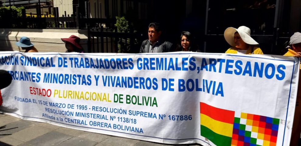 Integrantes de la Confederación Nacional de Trabajadores Gremiales de Bolivia apoyan la demanda por el Censo 2023