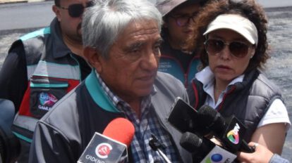 El alcalde de La Paz, Iván Arias, conversando sobre el Proyecto de ley del Censo