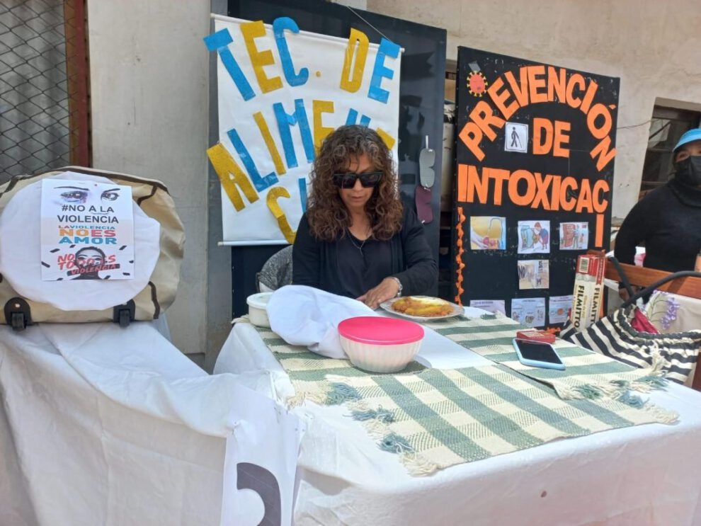 Estudiantes con ceguera aprenden métodos para ser independientes
