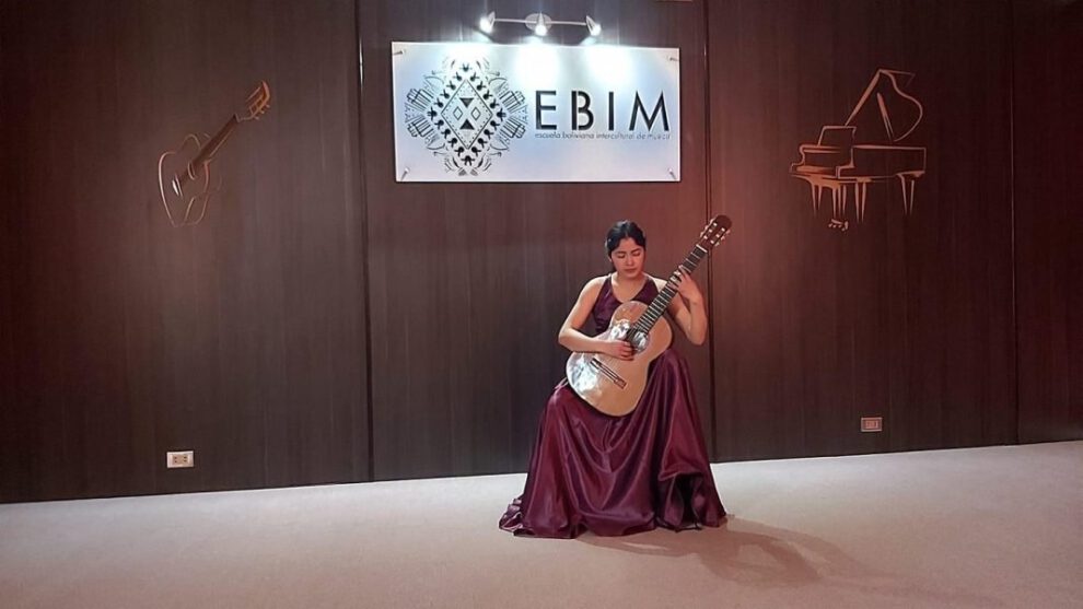 Licenciados en Música en Bolivia