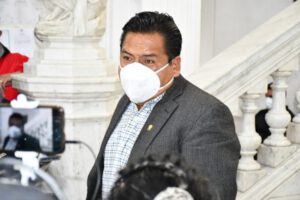 Diputado Jáuregui acusa a la oposición de truncar el proceso en la Comisión de Constitución
