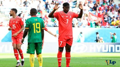 Breel Embolo tras anotar el gol no festejó por respeto a su país de origen
