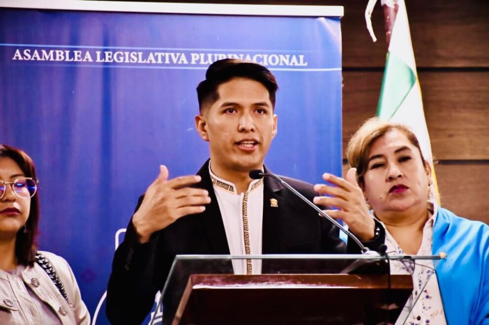 Andrónico Rodríguez insta a cruceños a levantar el paro por el Censo Nacional de Población y Vivienda