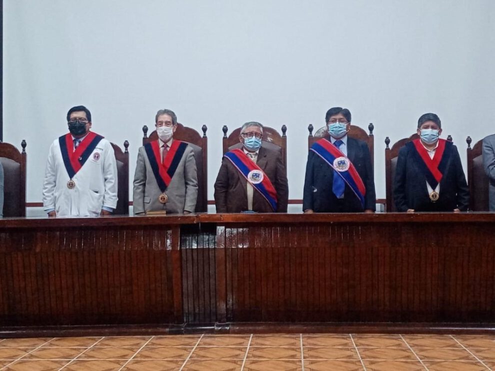 Aniversario de Medicina y juramento hipocrático en la UTO