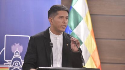 Convocatoria a plenaria del Senado por Andrónico Rodríguez