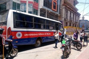 Servicio de transporte universitario UTO