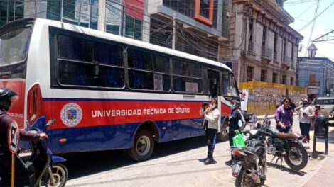 Servicio de transporte universitario UTO