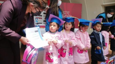 Graduación de niños en centros infantiles del Programa de Atención a Niños menores de seis años